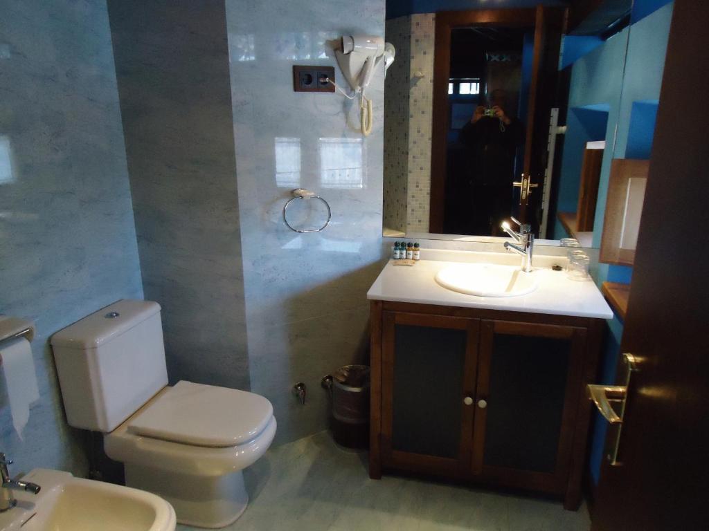 Hotel Casona El Gurugu Luarca Habitación foto